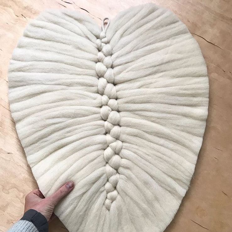 Feuille artisanale 100% laine grand modèle (47x65cm)