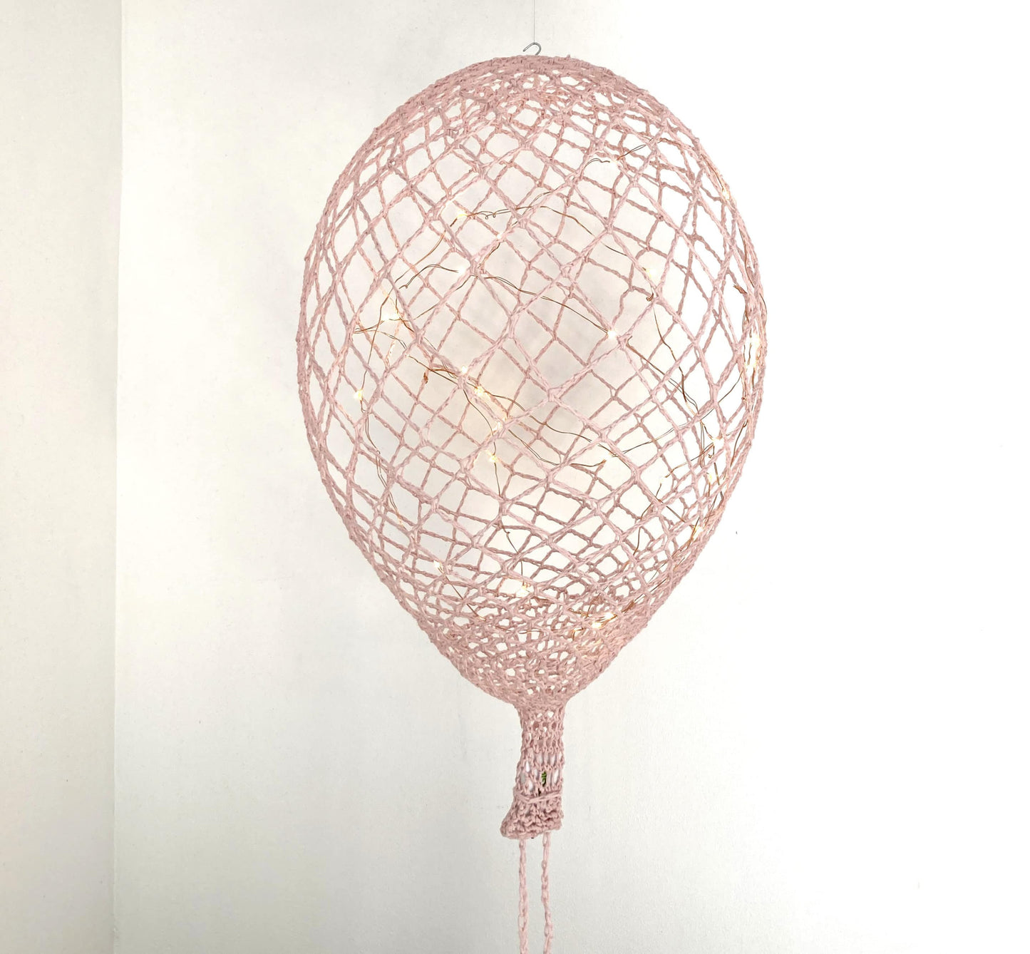 Ballon en crochet lumineux rose Grand modèle